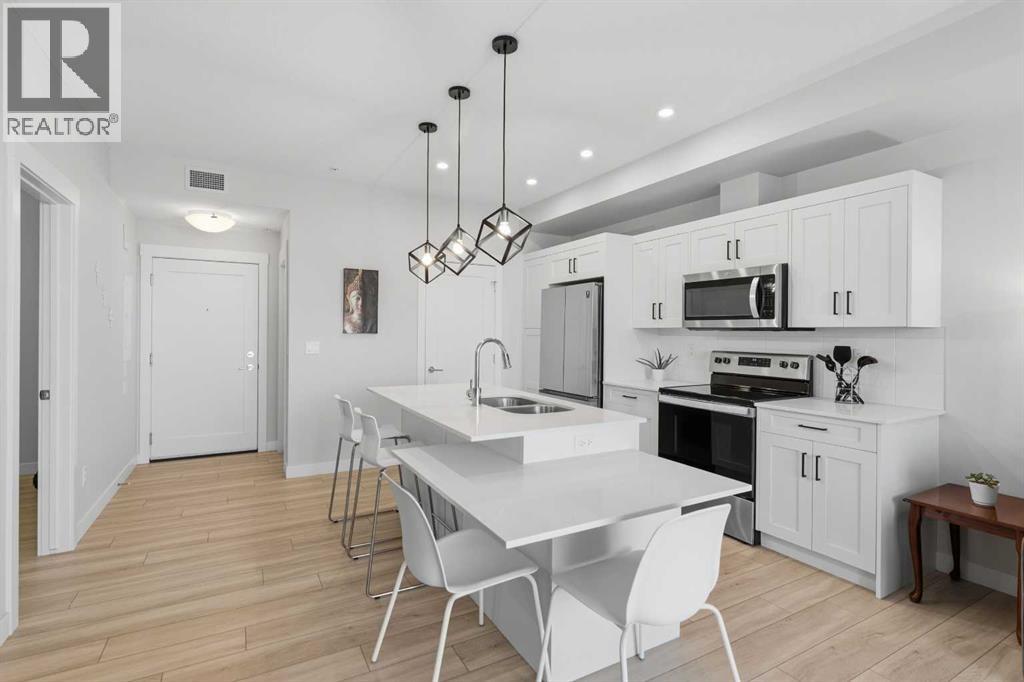 220, 400 Auburn Meadows Common SE