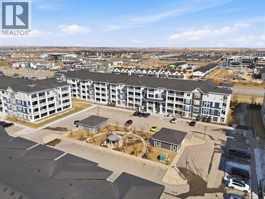 220, 400 Auburn Meadows Common SE