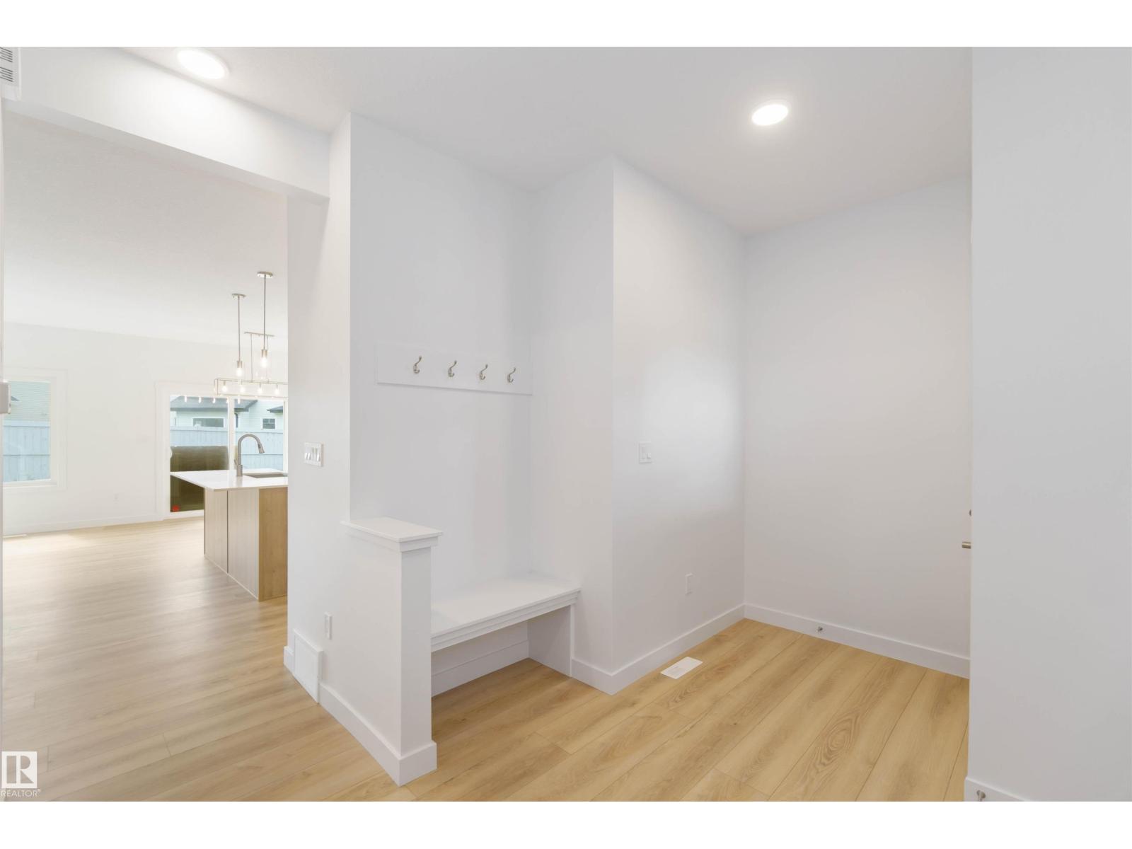 8531 181 AV NW