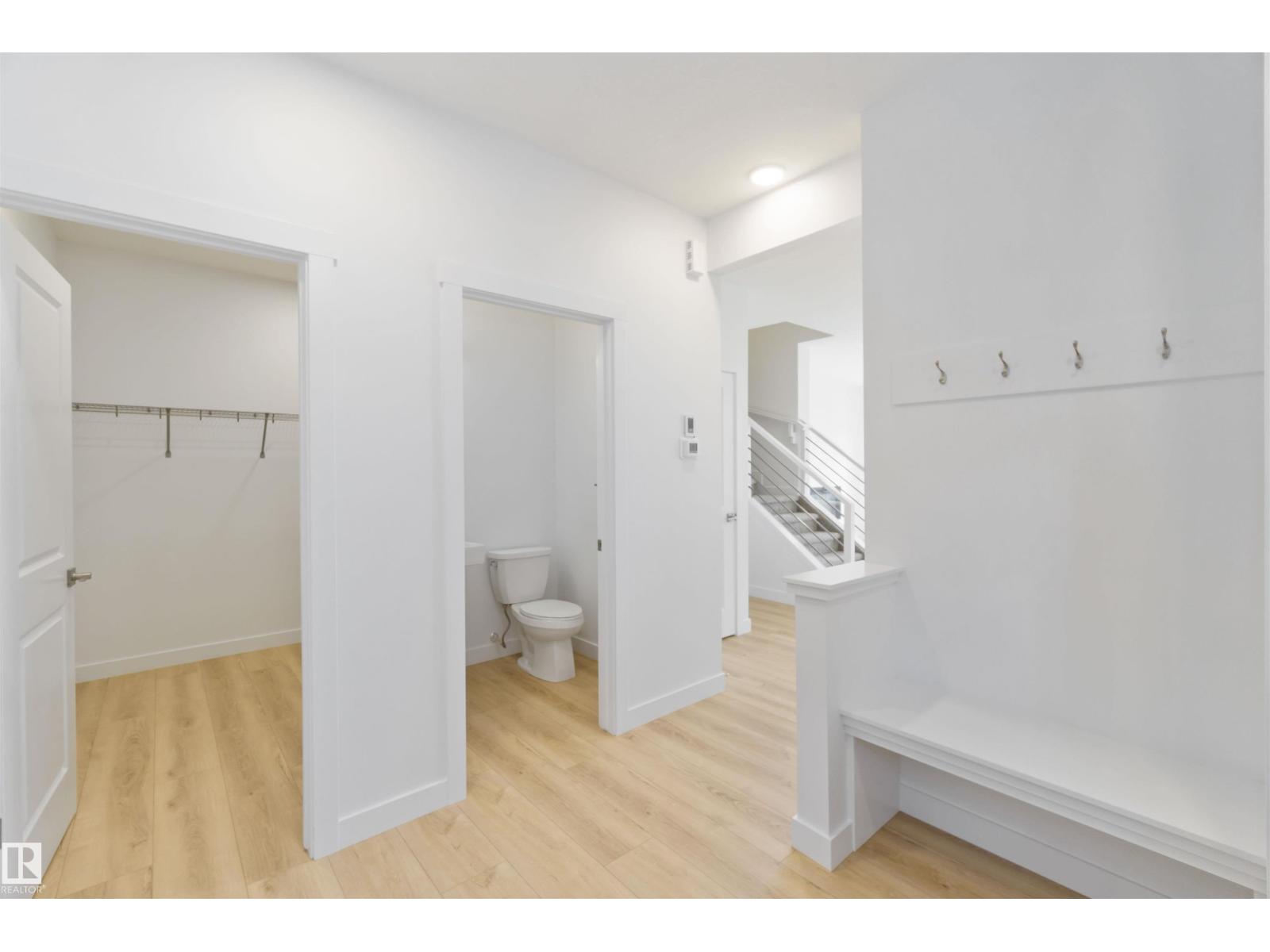 8531 181 AV NW