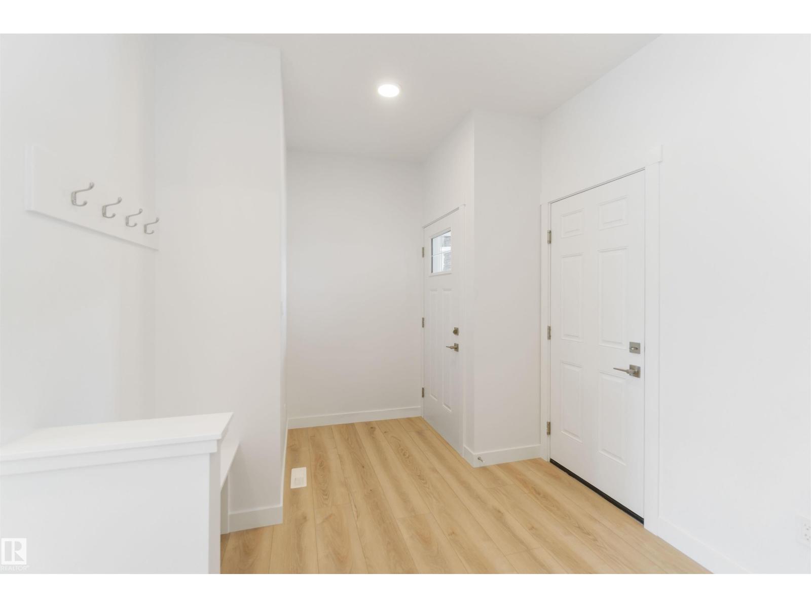 8531 181 AV NW