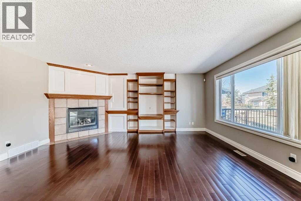 141 Somerglen Way SW