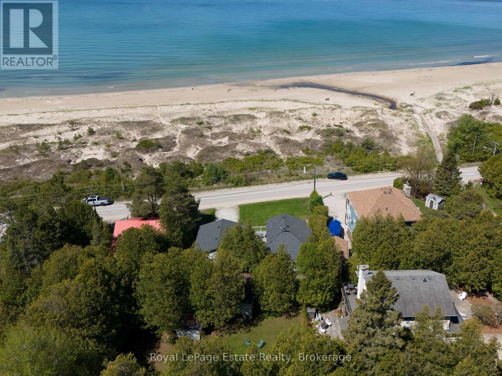 1021 LAKESHORE BOULEVARD N