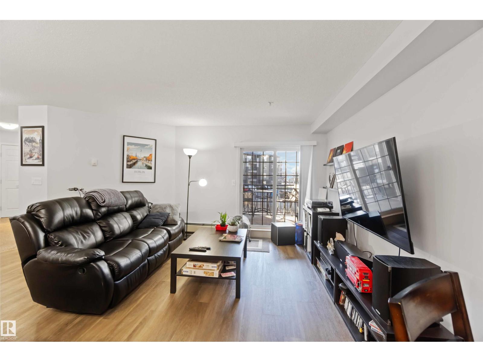 #203 636 MCALLISTER LO SW