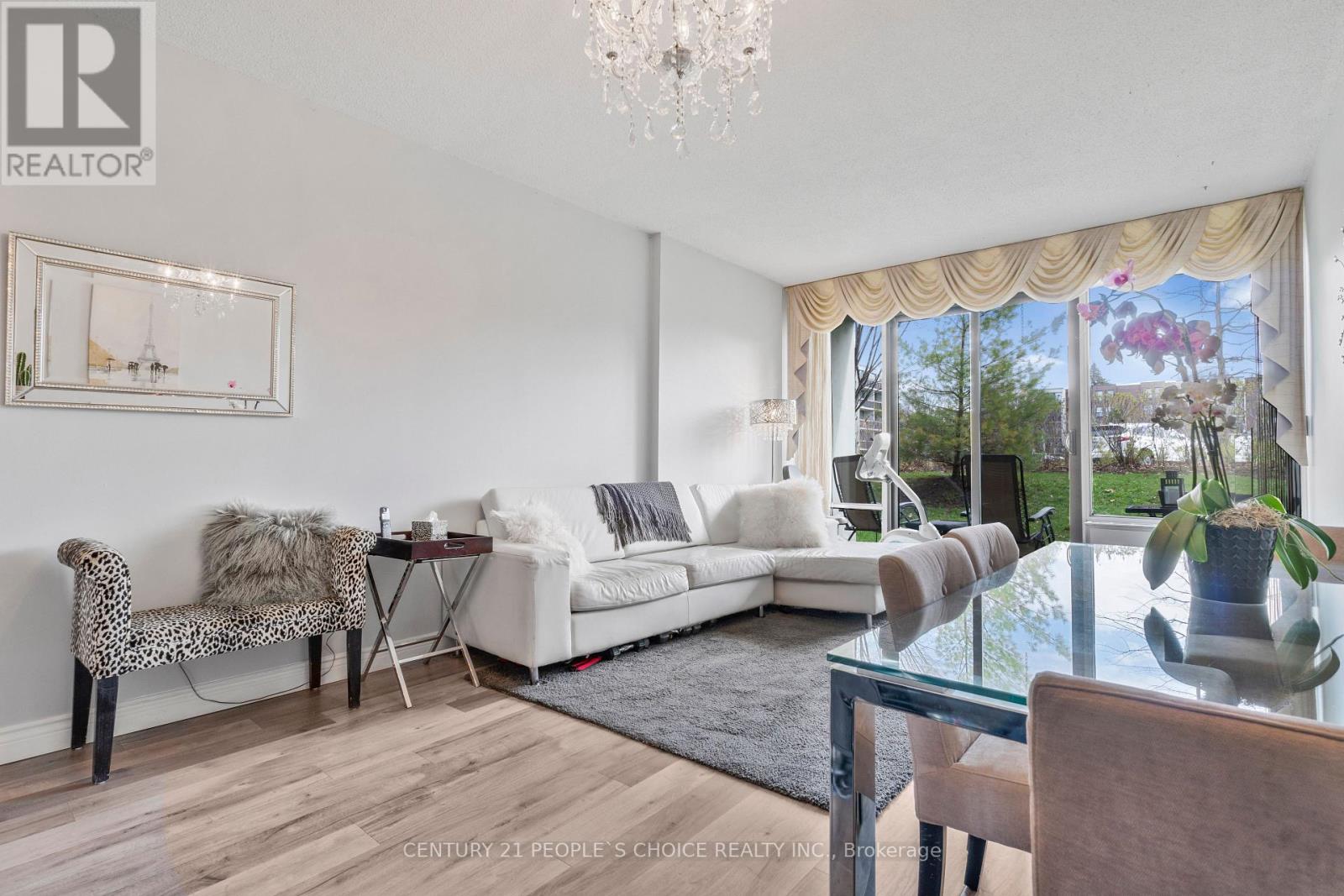 105 - 20 FASHION ROSEWAY