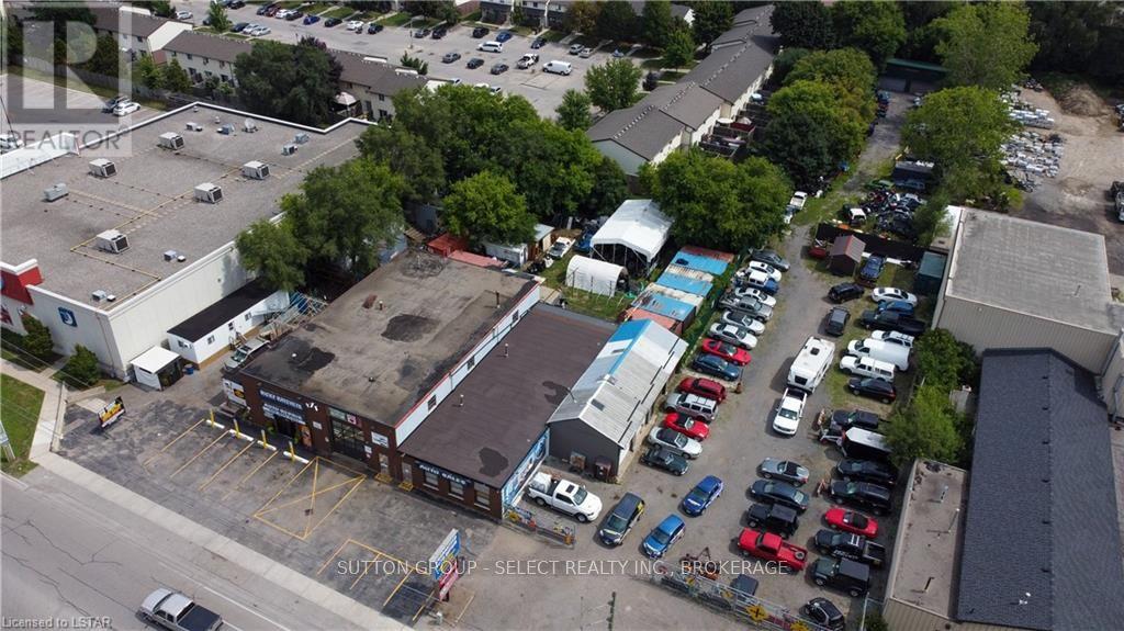 140 CLARKE ROAD