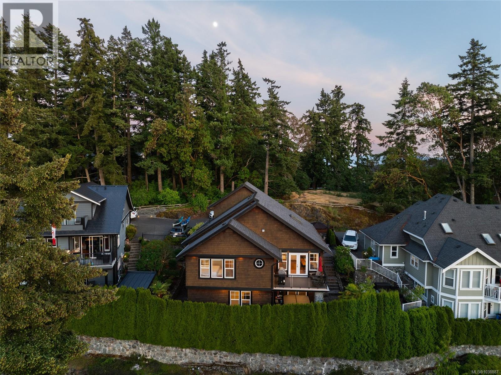 101 Gibraltar Bay Dr
