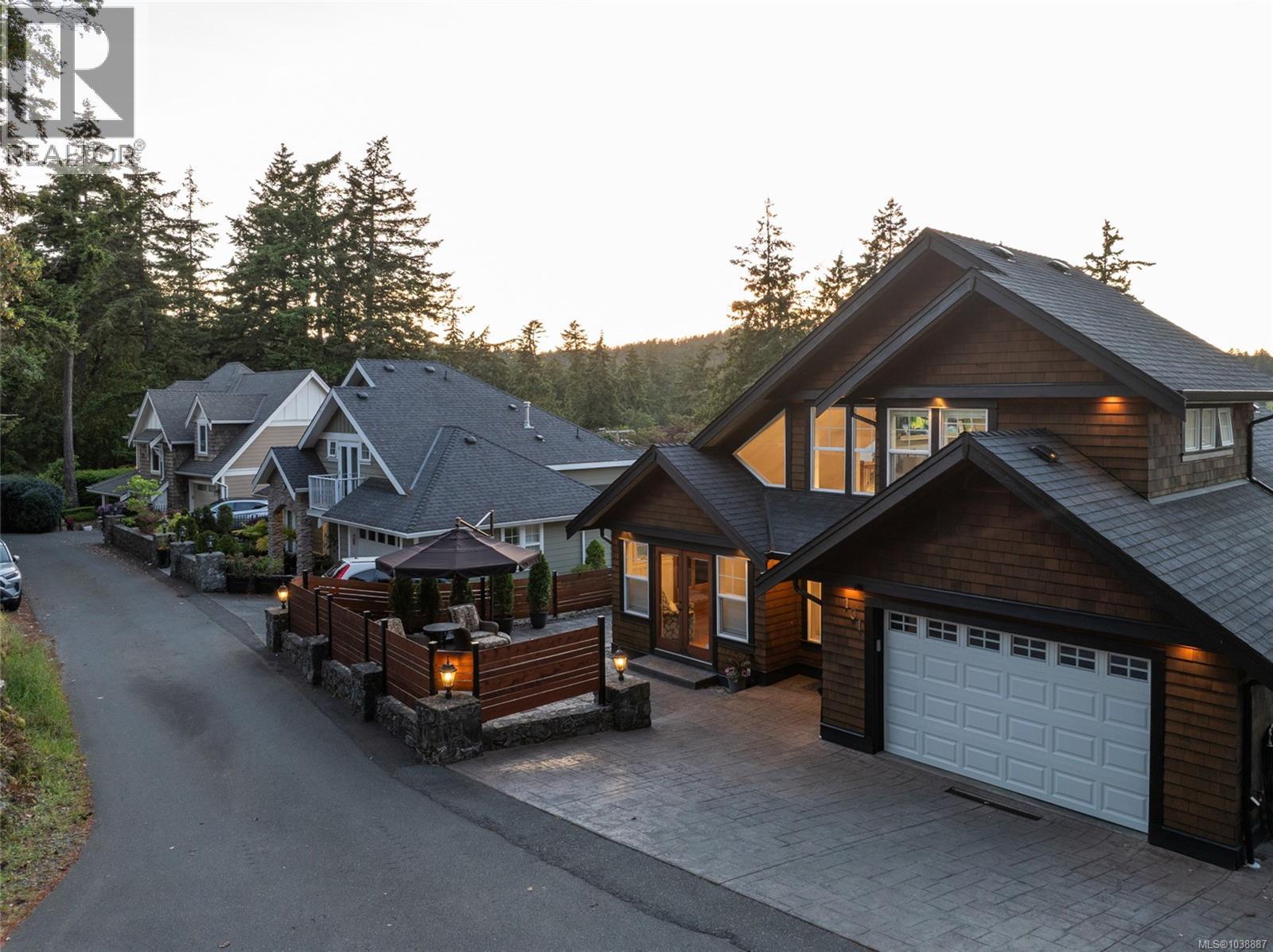 101 Gibraltar Bay Dr