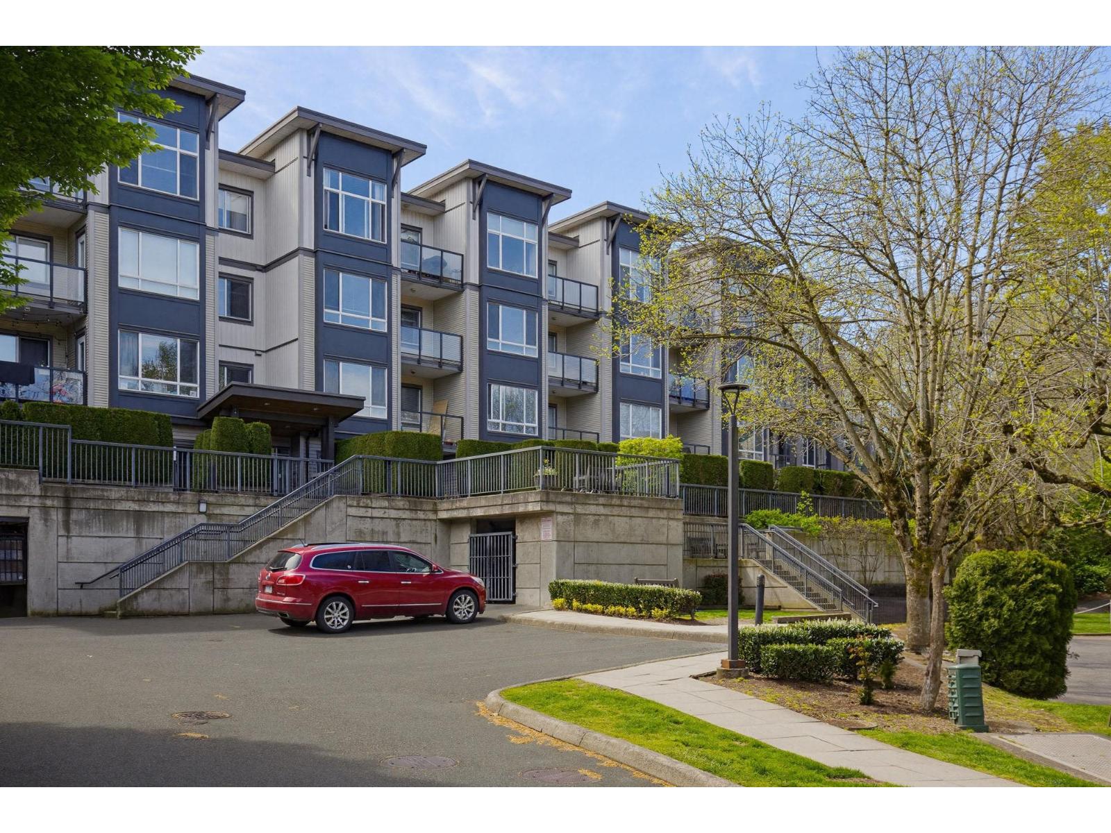 208 2943 NELSON PLACE