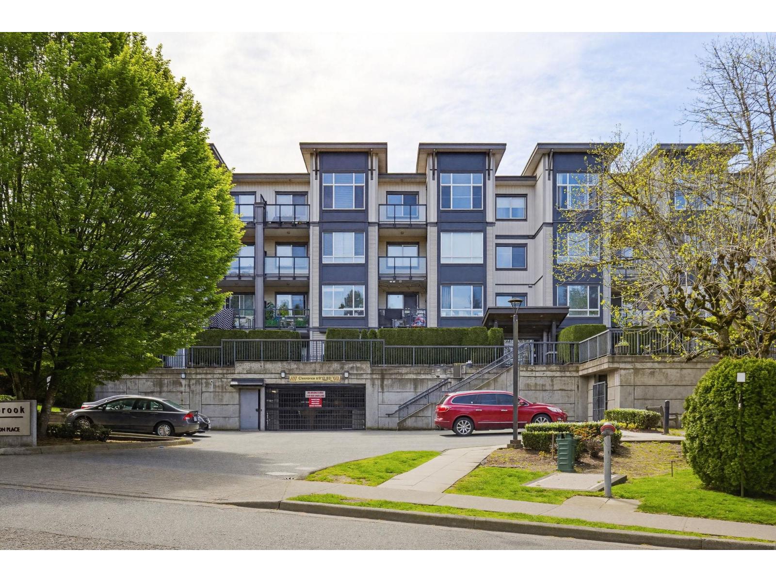 208 2943 NELSON PLACE