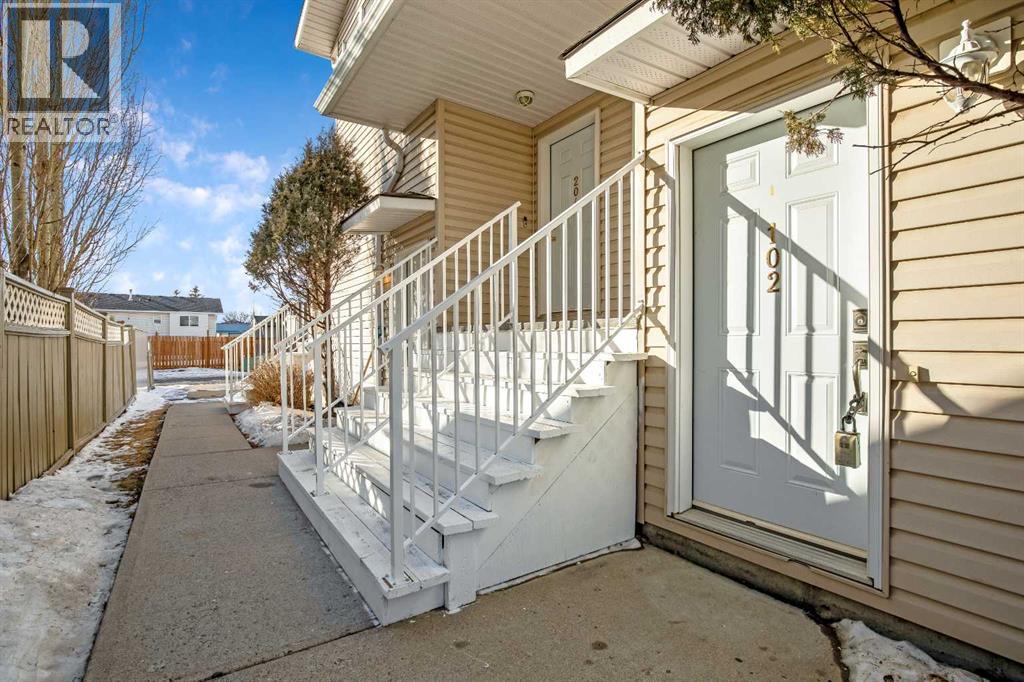 102, 605 19 Street SE