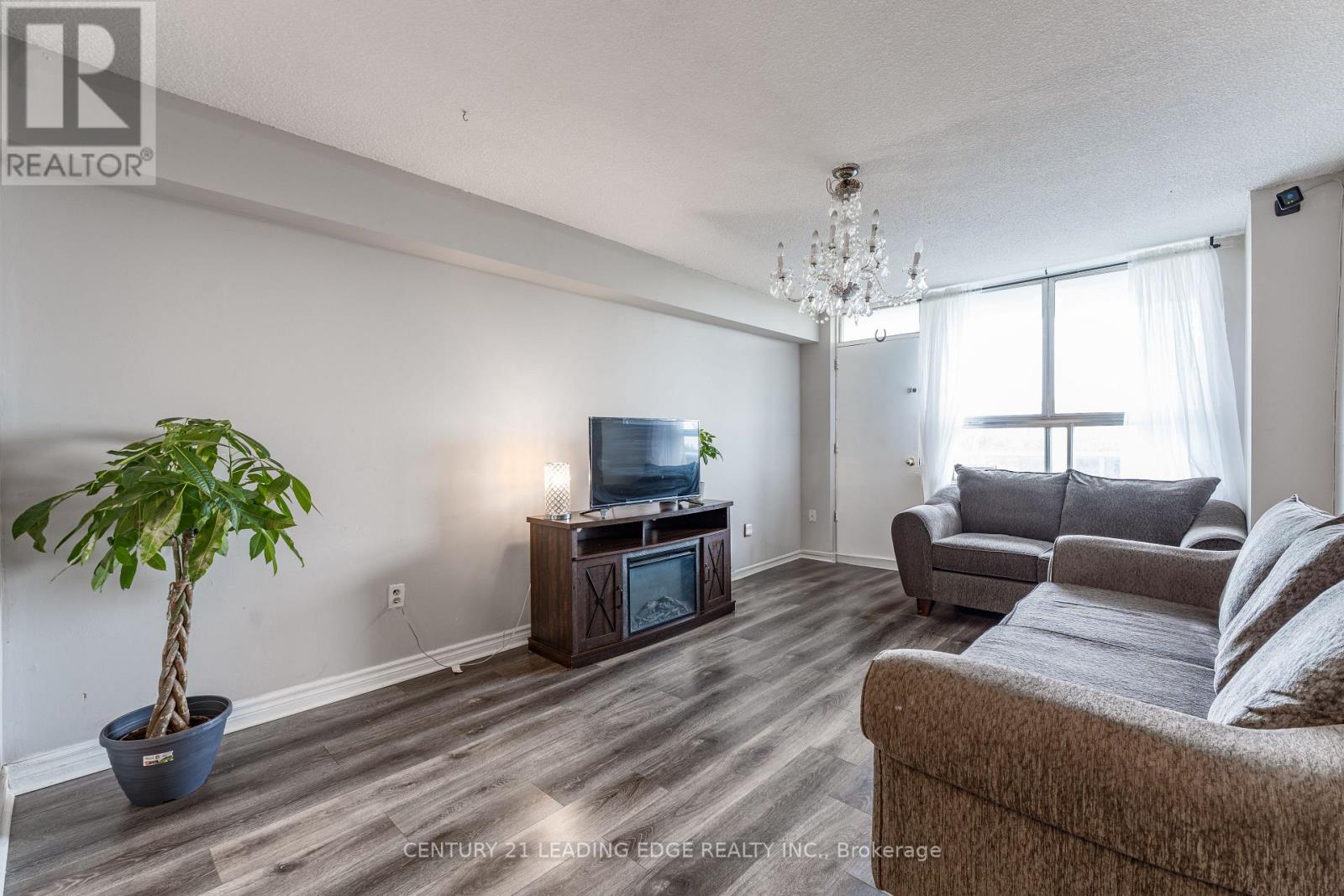 611 - 940 CALEDONIA ROAD
