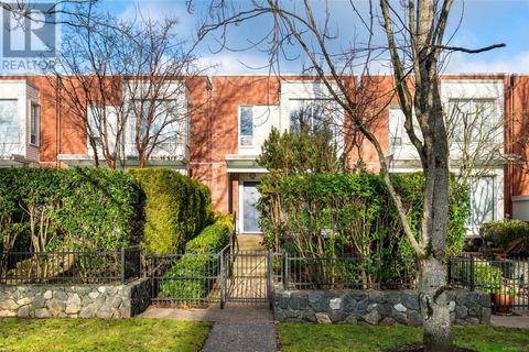 5 370 Waterfront Cres Victoria BC V8T5K3