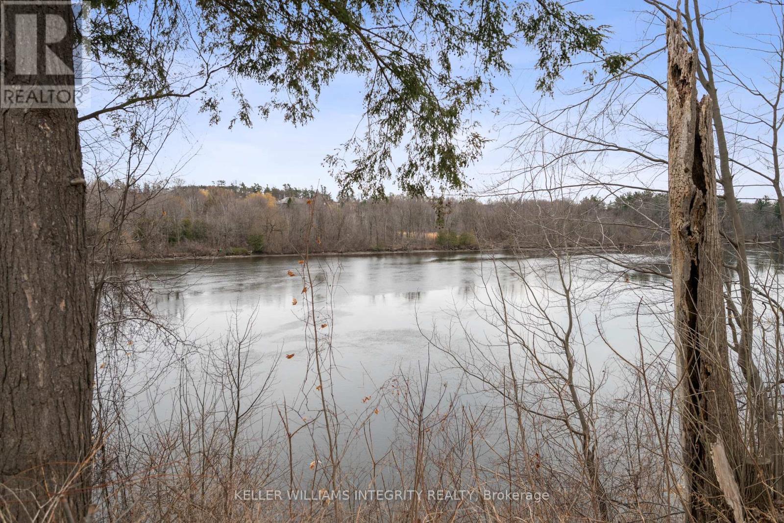 2061 PRINCE OF WALES DRIVE S