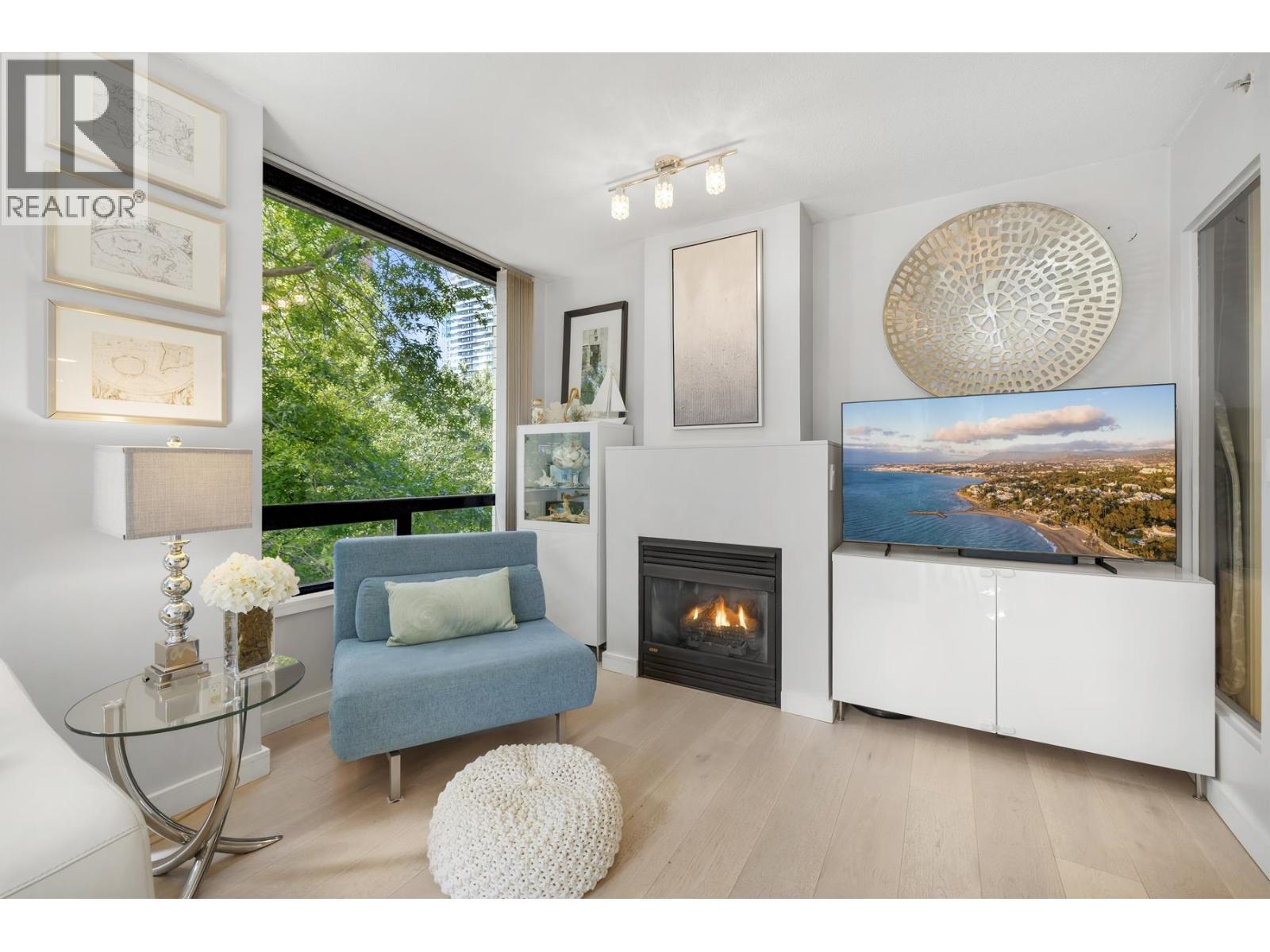 304 1003 BURNABY STREET