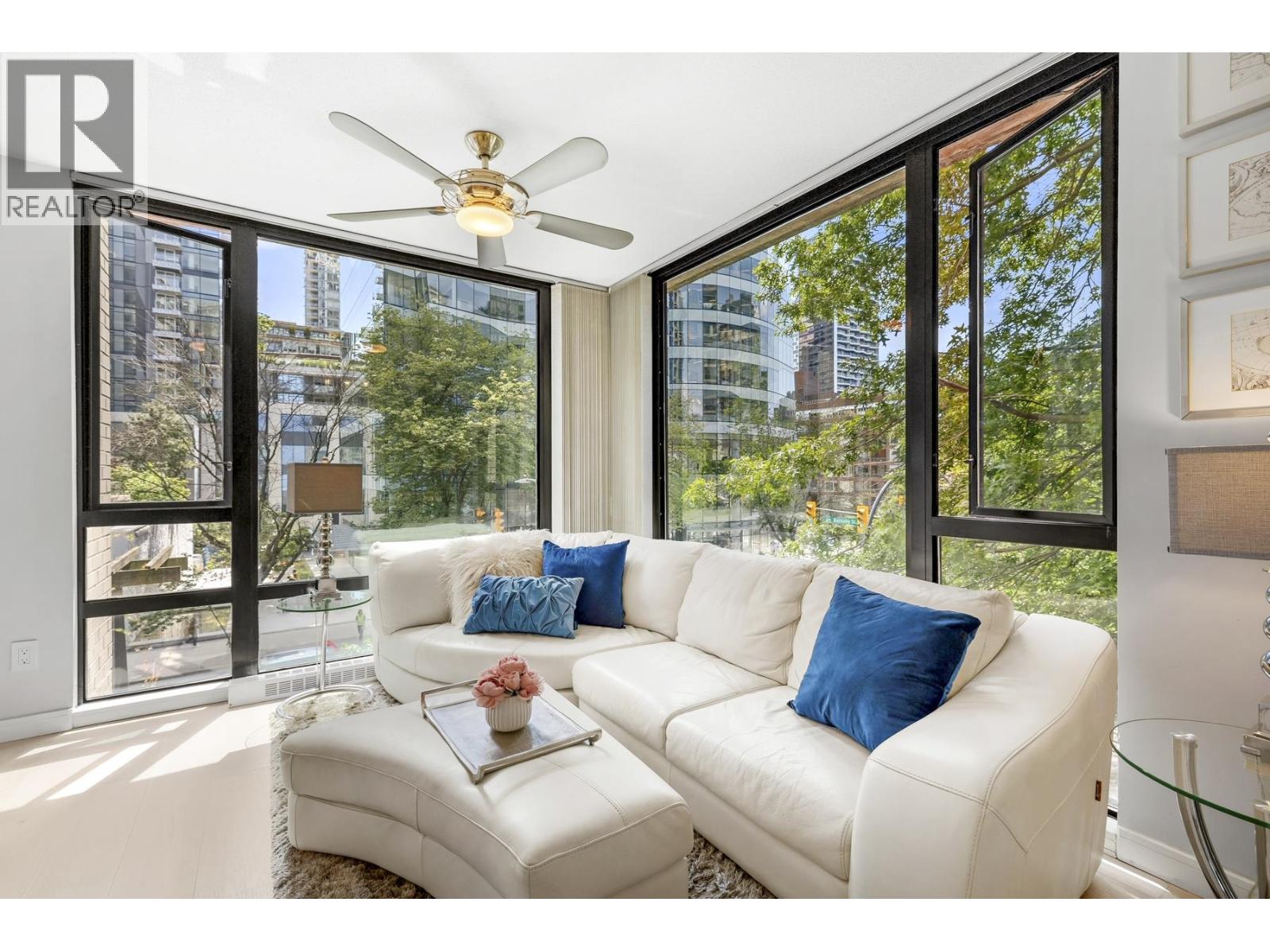 304 1003 BURNABY STREET