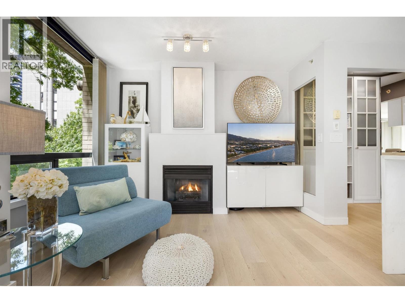 304 1003 BURNABY STREET