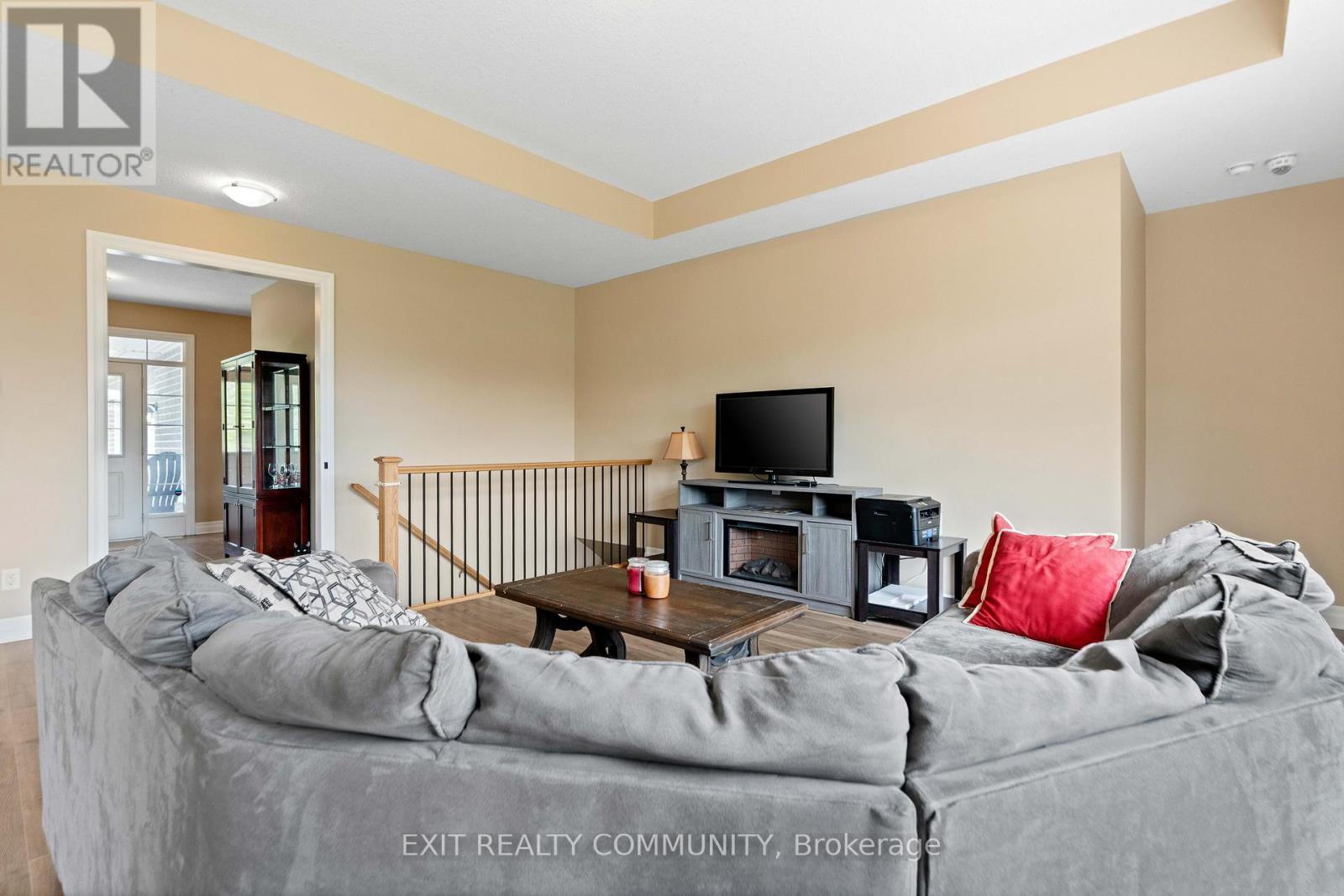 598 BENNETT CRESCENT