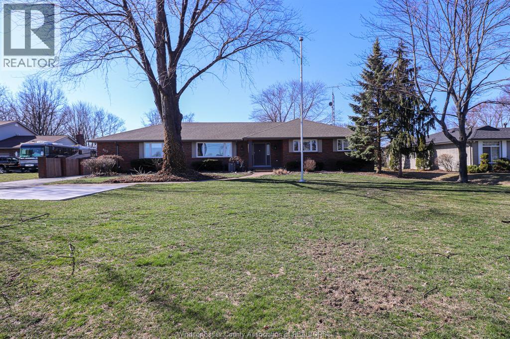 463 RUSSELL WOODS ROAD