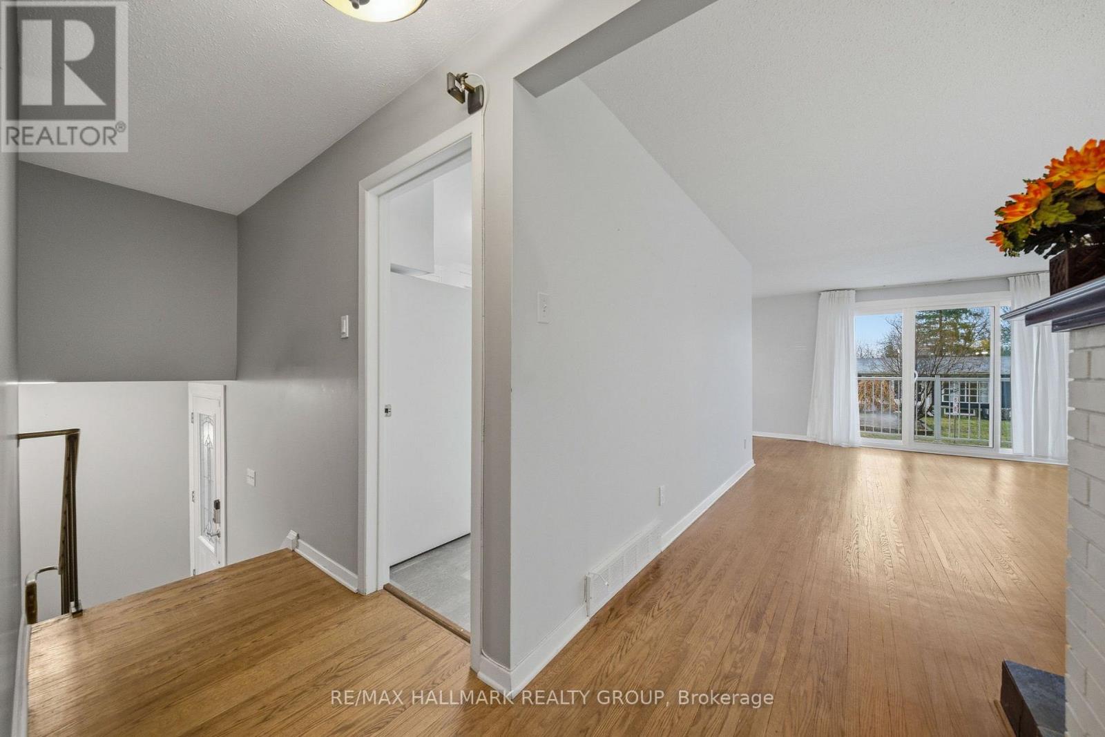 69 WOODMOUNT CRESCENT