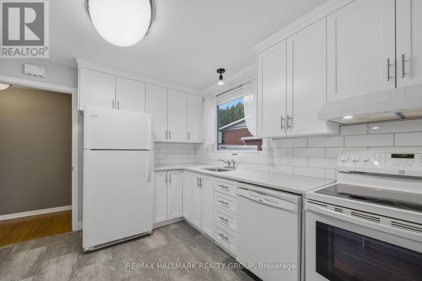 69 WOODMOUNT CRESCENT