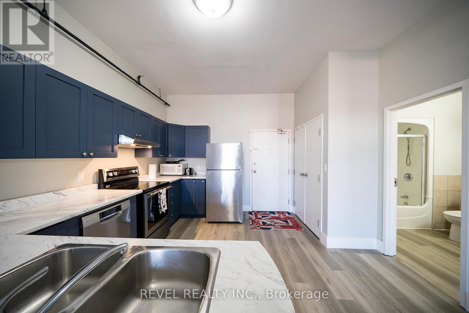 407 - 150 COLBORNE STREET