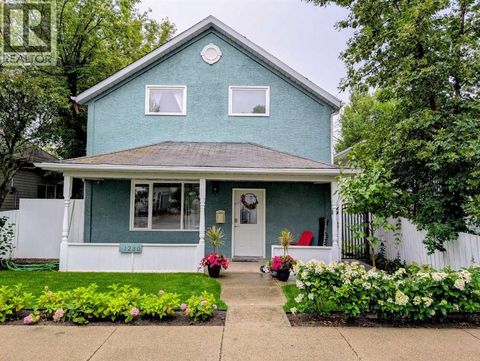 1230 5A Avenue S Lethbridge AB T1J0Y2