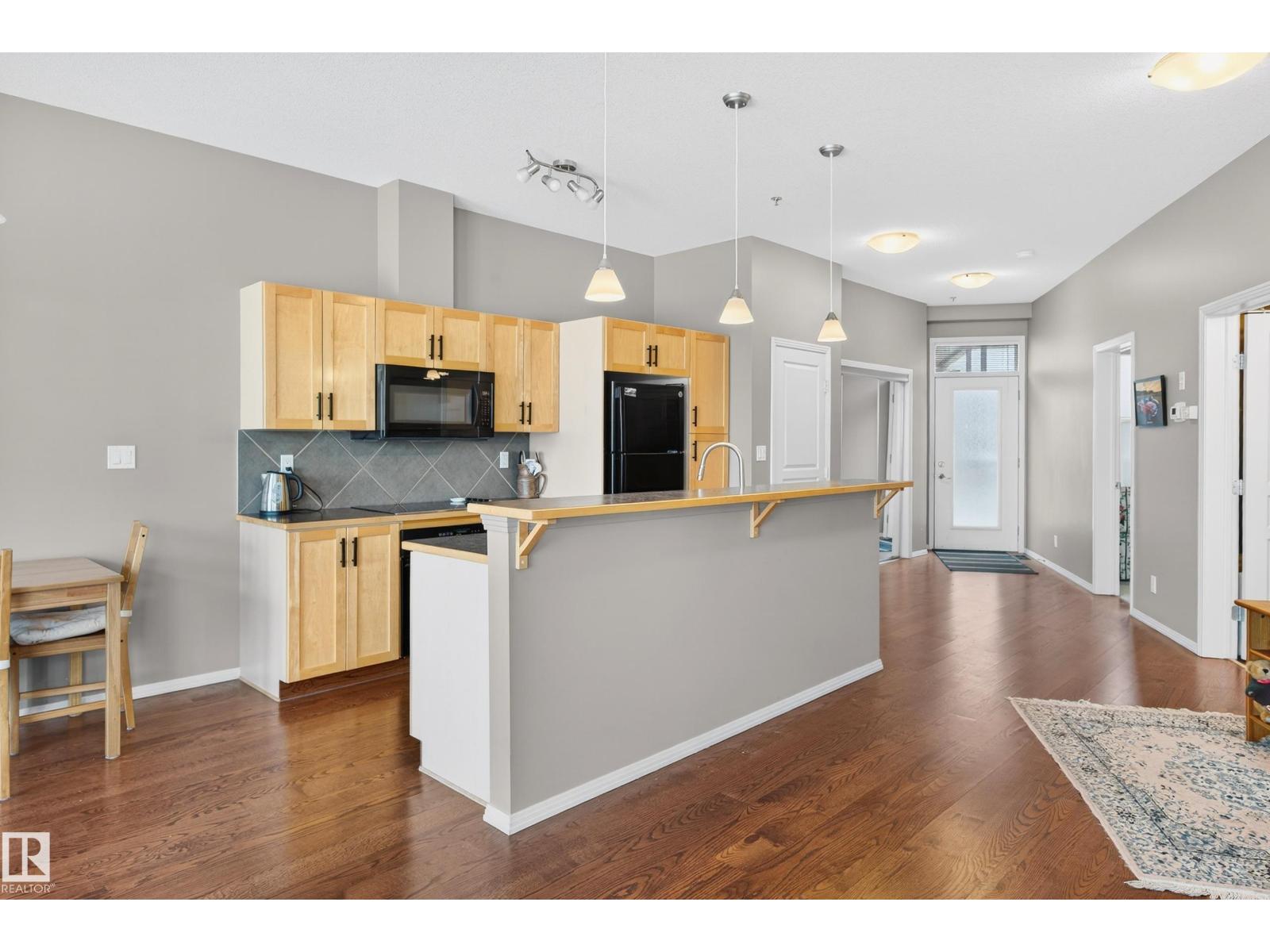 #506 4835 104A ST NW