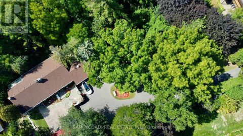 85 YORKLEIGH AVENUE Toronto (Humber Heights) ON M9P1Y3