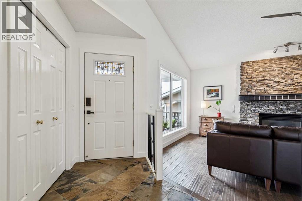 127 Mt Assiniboine Circle SE