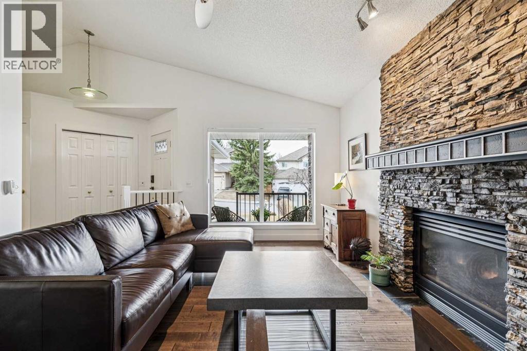 127 Mt Assiniboine Circle SE