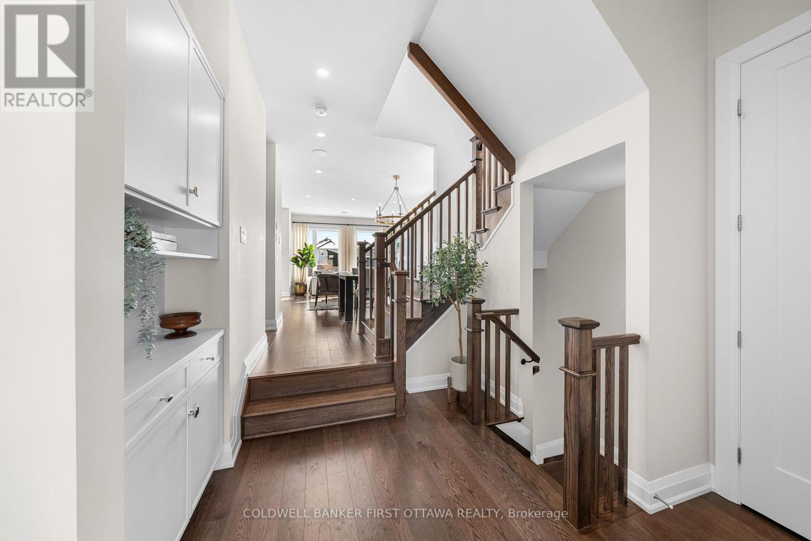 43 DEERFOX DRIVE
