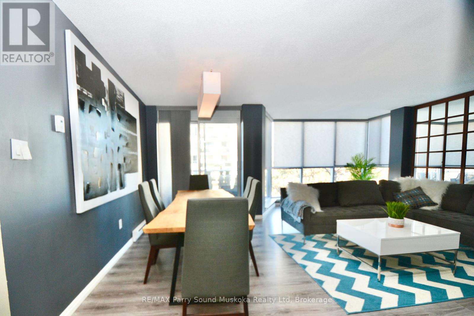 205 - 1071 QUEENS AVENUE E