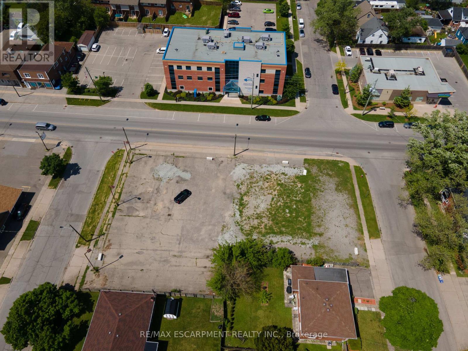 811 EAST MAIN STREET