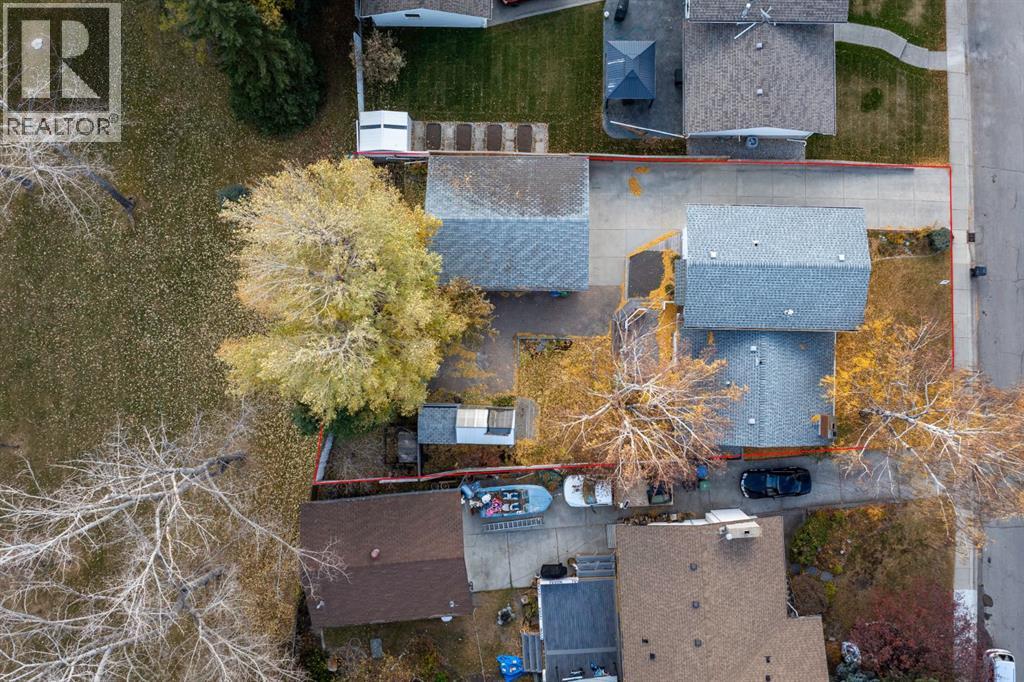 3375 Breton Close NW