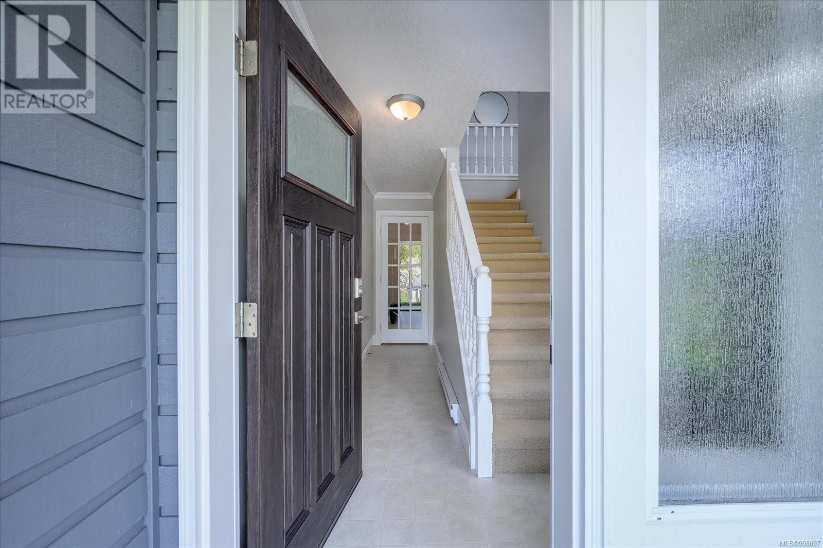 52 Porter Rd