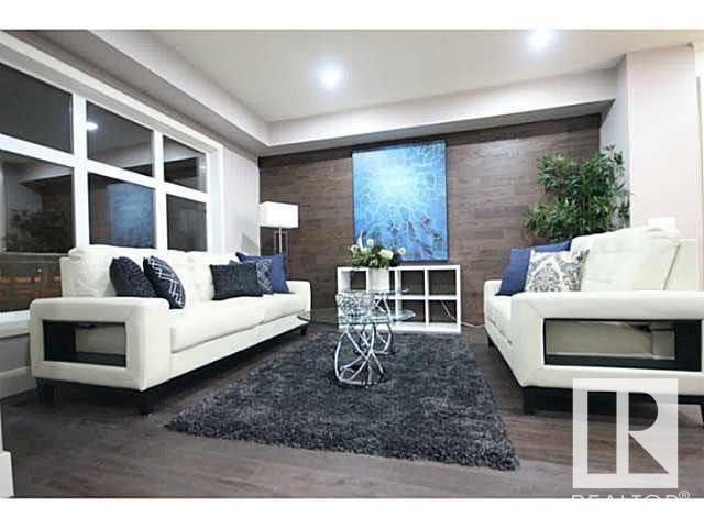 11333 76 AV NW