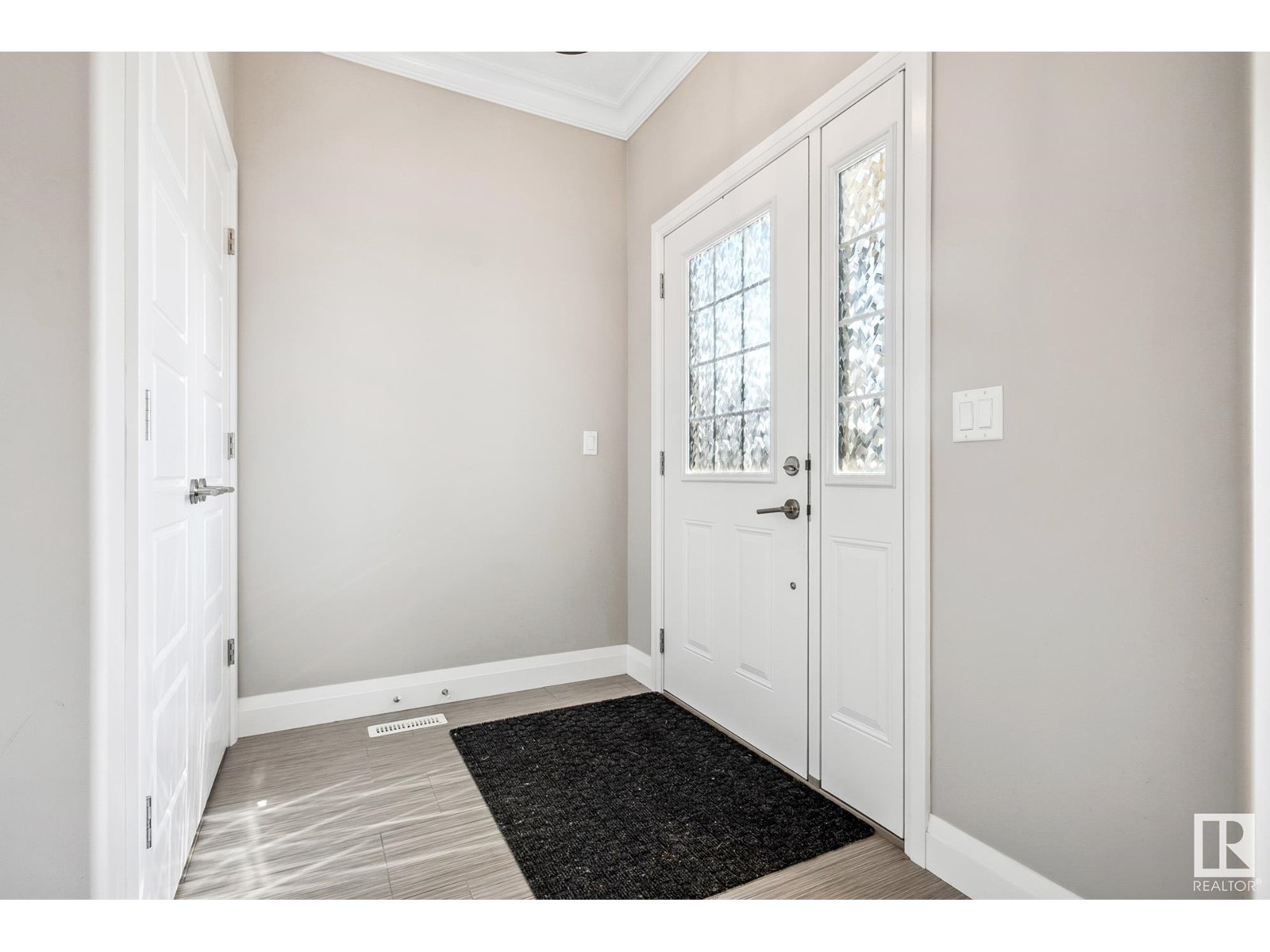 628 ORTONA WY NW