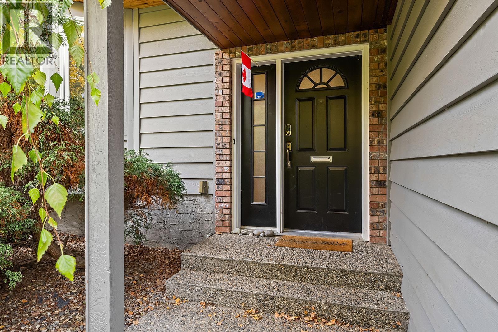 875 Coronado Crescent