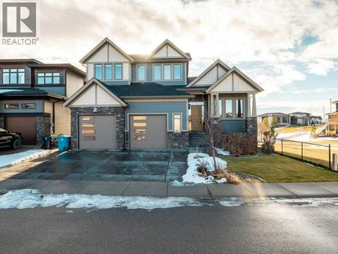 182 Canyon Estates Way W Lethbridge AB T1K7A4