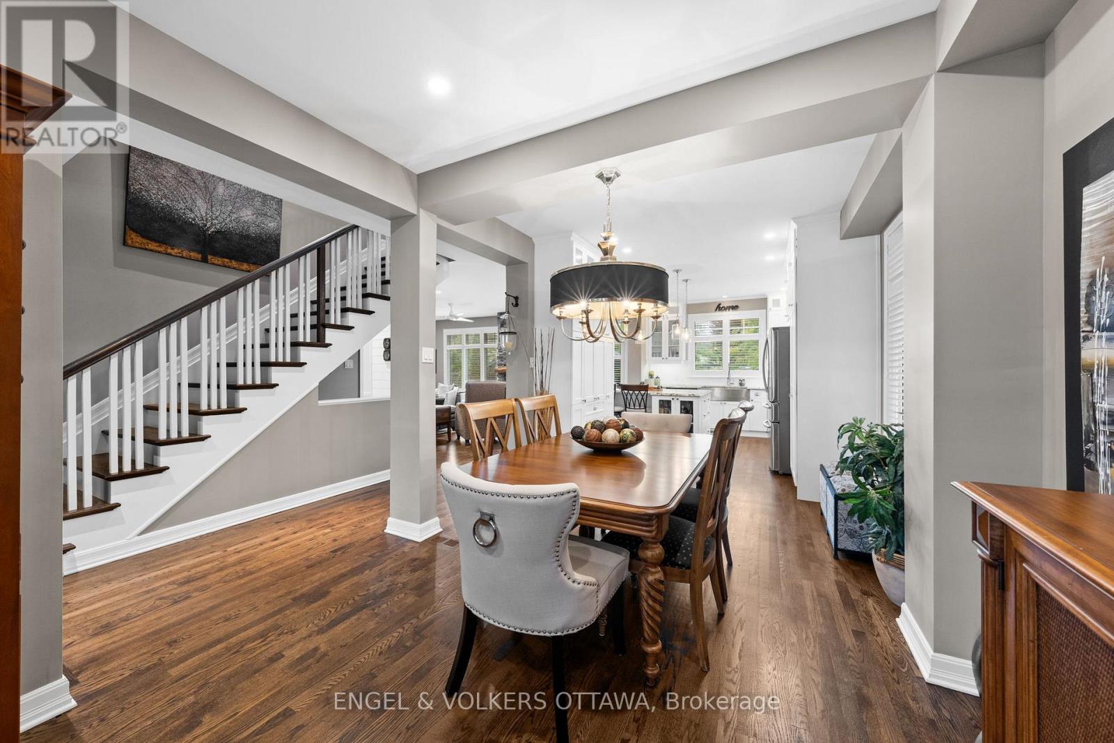 511 ERINWOODS CIRCLE