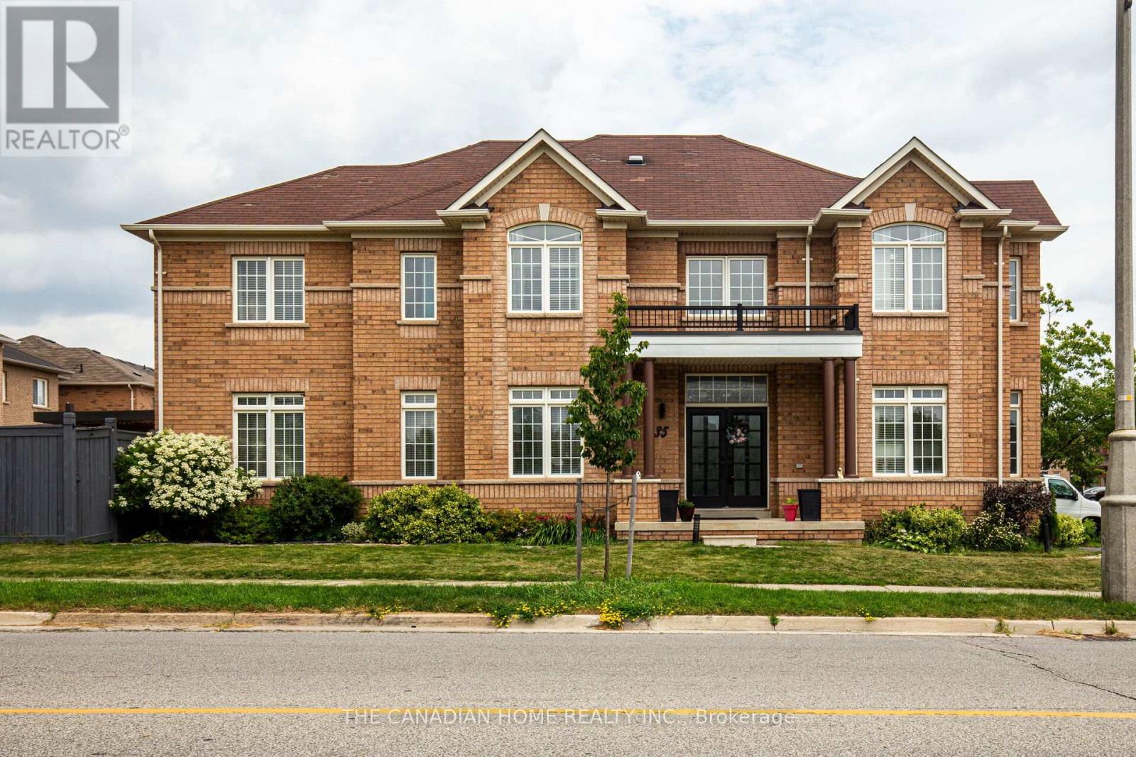 Photo 1 of 40 — 35 ASHBY FIELD ROAD, Brampton (Credit Valley), ON L6X0R5