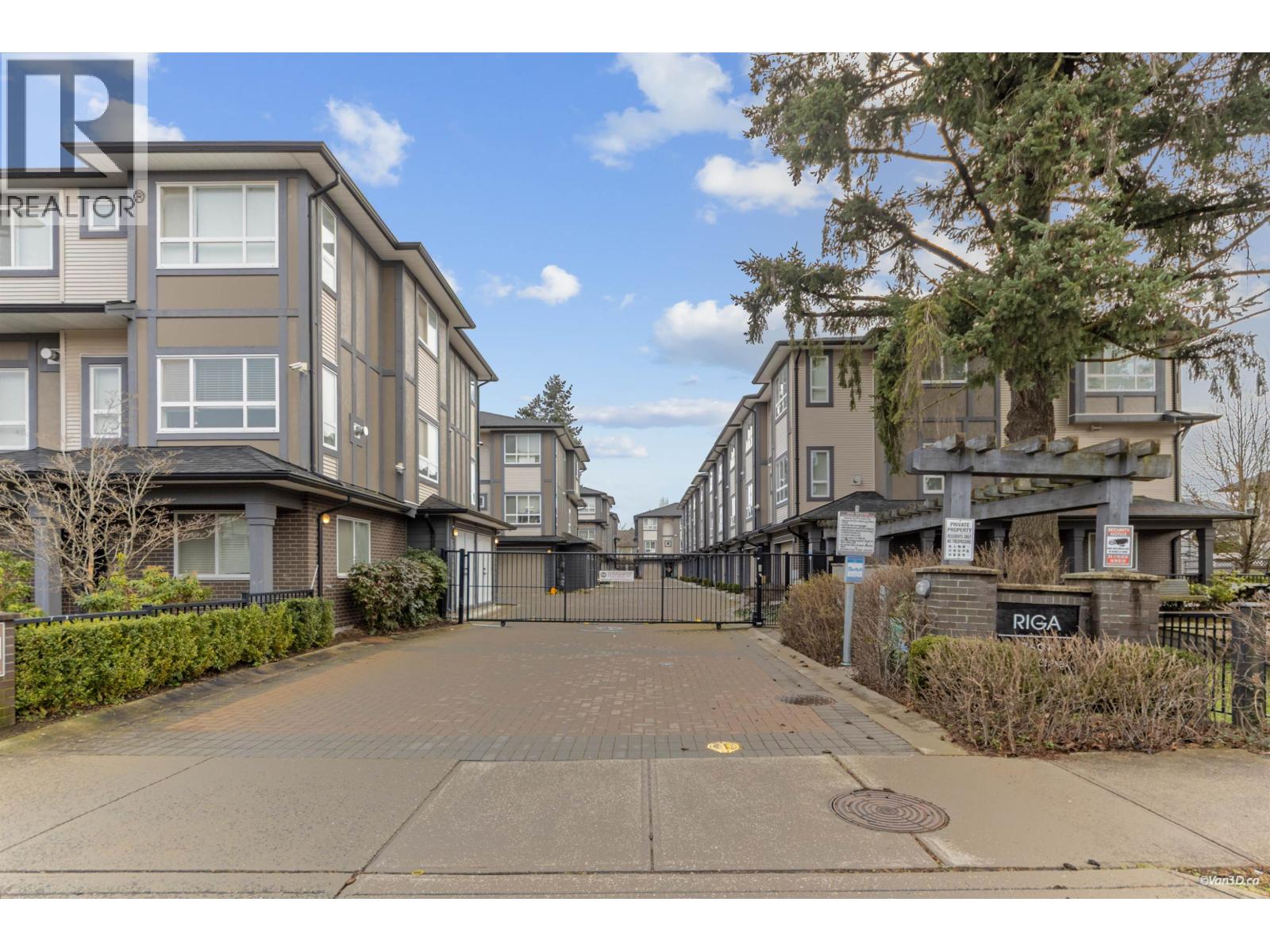 10 7691 BRIDGE STREET