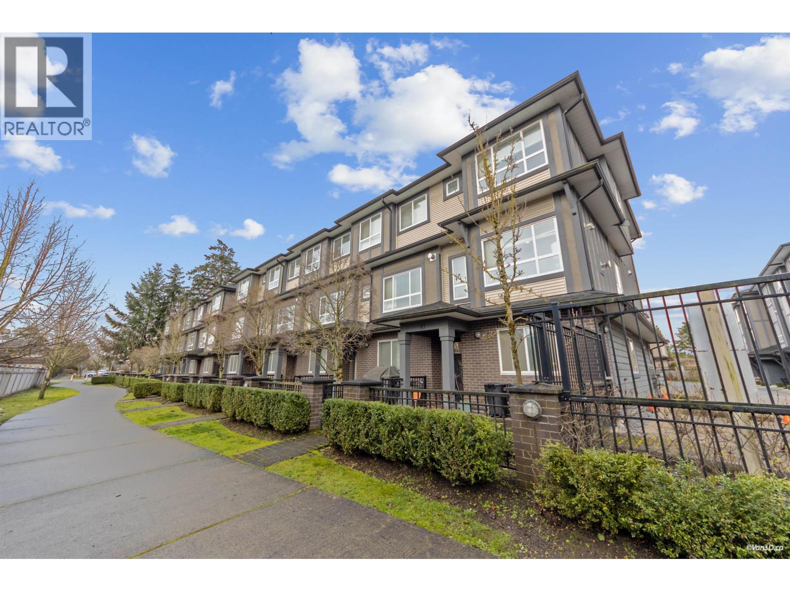 10 7691 BRIDGE STREET