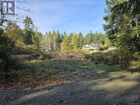 1216 Clayton Rd North Saanich BC V8L5V3