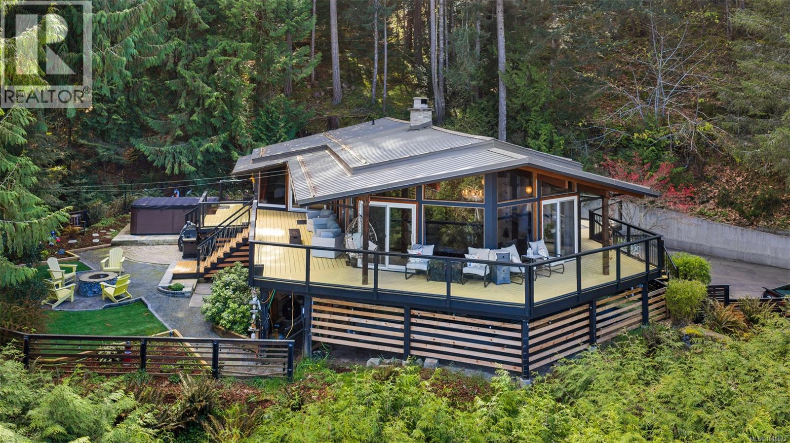 6156 Genoa Bay Rd