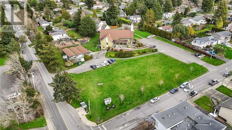 1806 San Juan Ave Saanich BC V8N2H9