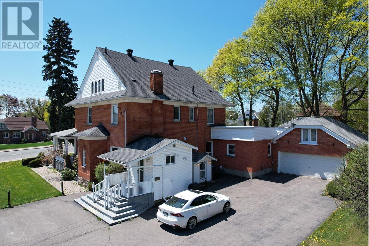 Homes for Sale Sault Ste. Marie 1048 Queen ST E