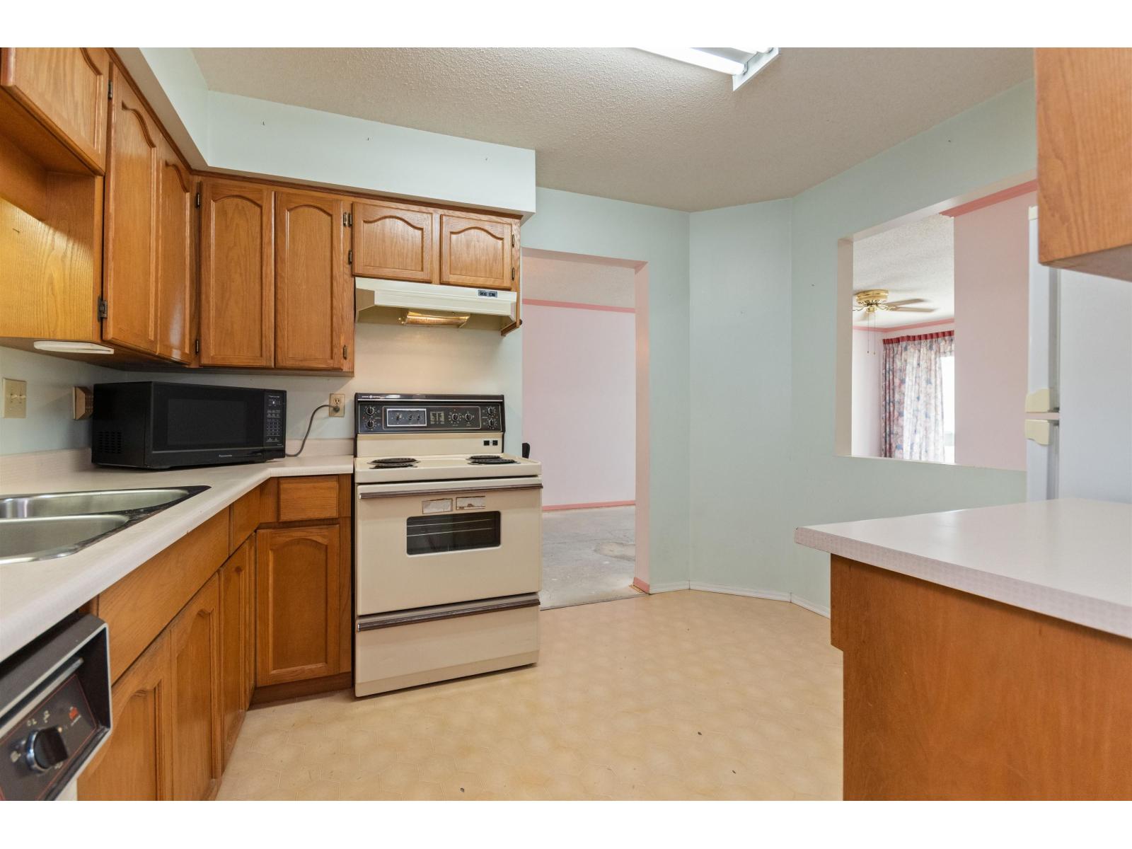 202 8725 ELM DRIVE|Chilliwack Proper South
