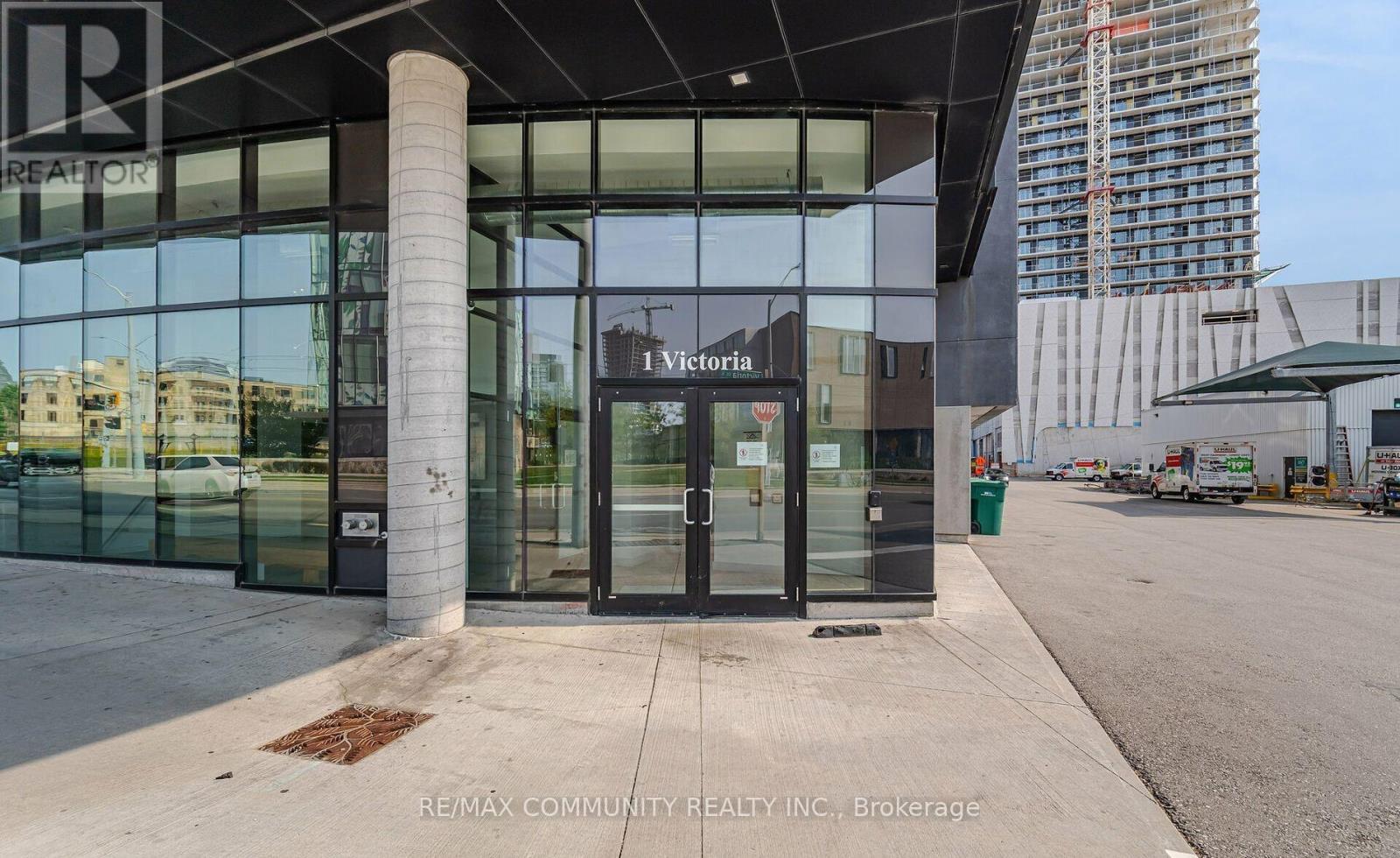 1708 - 1 VICTORIA STREET S